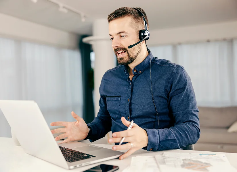 talking to online call